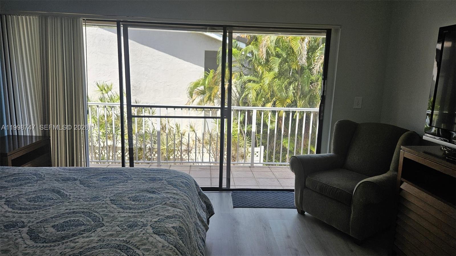 LEEWARD POINT CONDO - Residential Lease