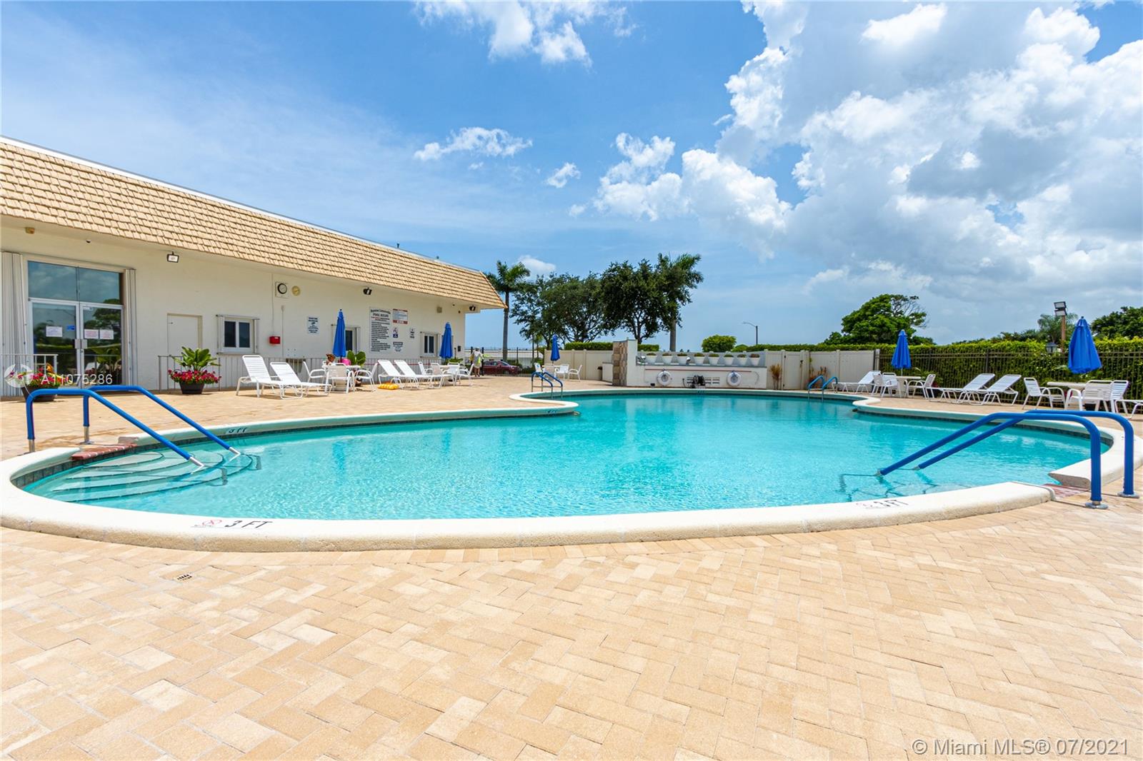 PALM BEACH LEISUREVILLE S - Residential