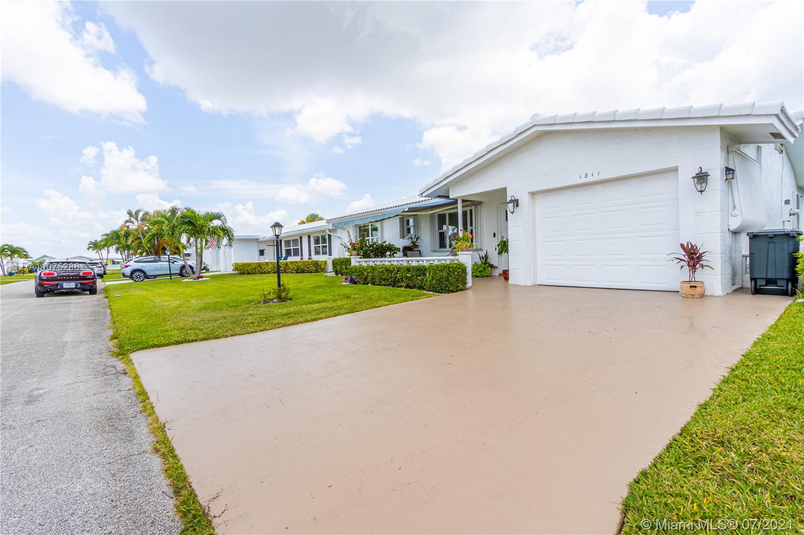 PALM BEACH LEISUREVILLE S - Residential