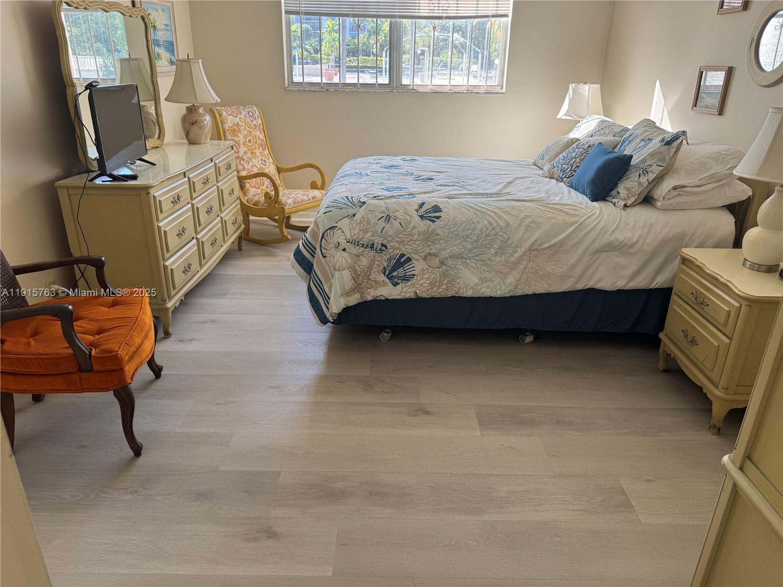 DANIANS SOUTH CONDO - Residential