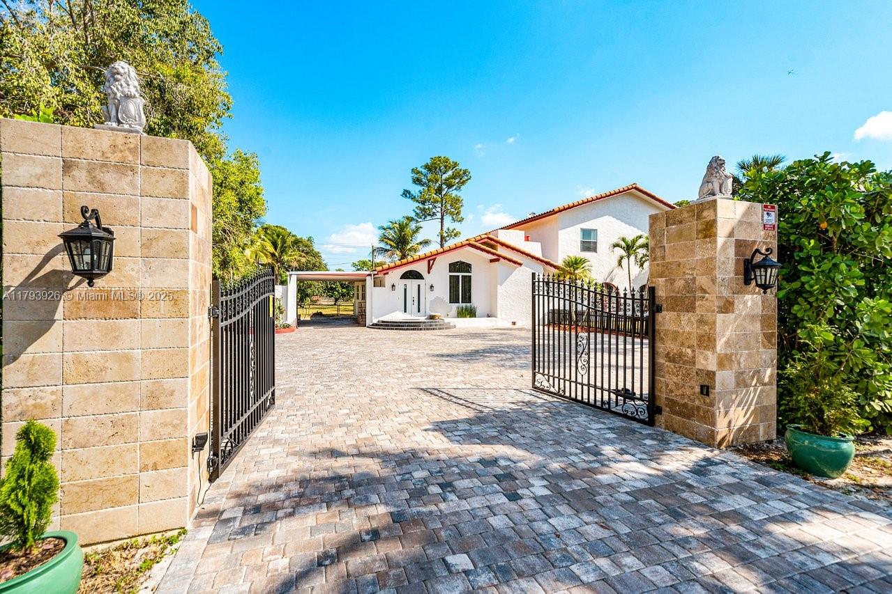 This unique opportunity to have an seasonal or annual lease a rarely available estate in the PB Little Ranches. Over 2.5 acres, 5 bedrooms and 4 bathrooms in the main house. With a remodeled interior and brand-new appliances, you'll be able to enjoy a comfortable and luxurious lifestyle. The estate provides plenty of living space for your family and guests, while the corner lot location offers a grand outdoor space to relax and entertain! Prime for equestrian development. Near 1M in renovations in the past two years. 10-12minutes to WEF, 15 min to PBI