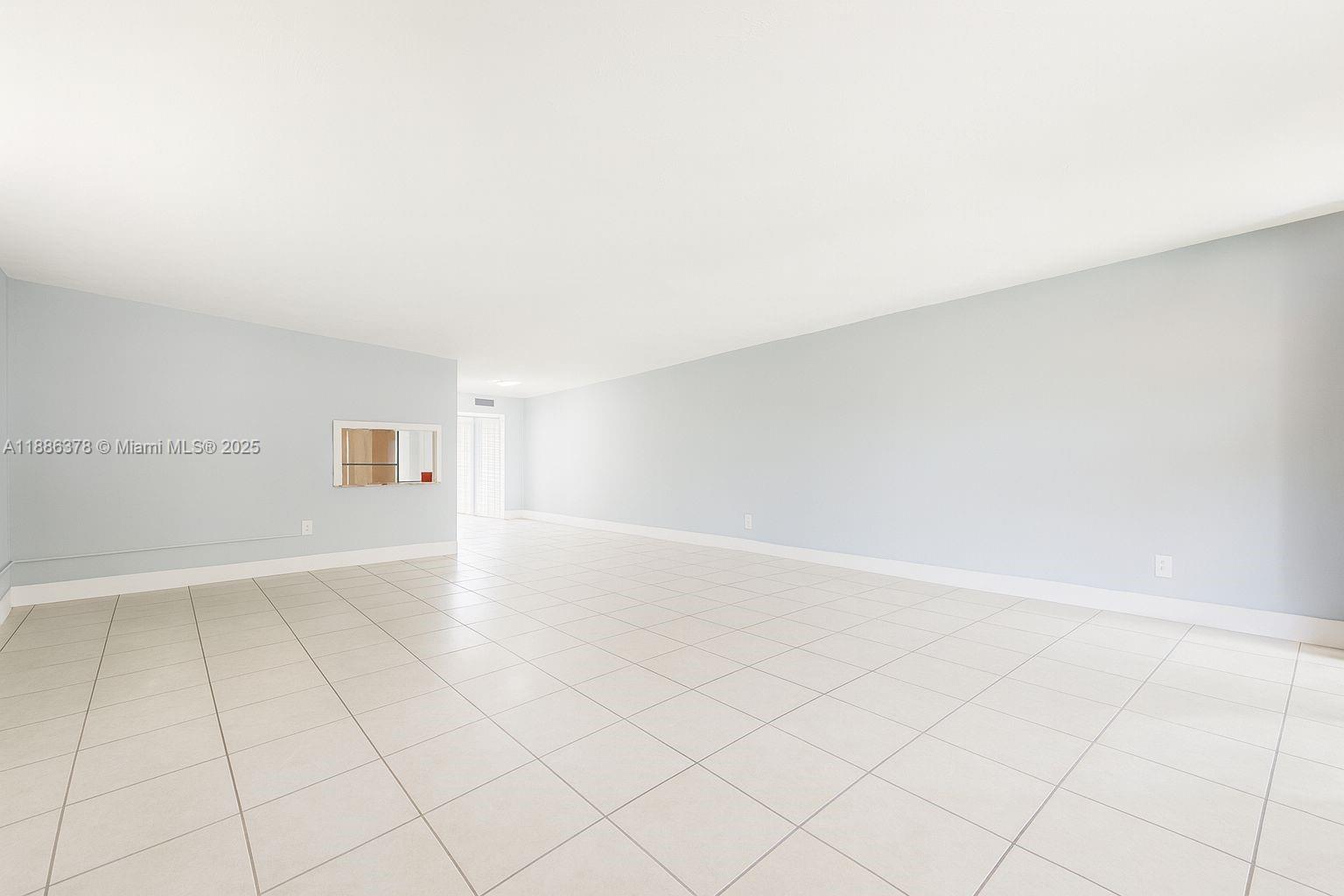 SUTTON HOUSE CONDO - Residential