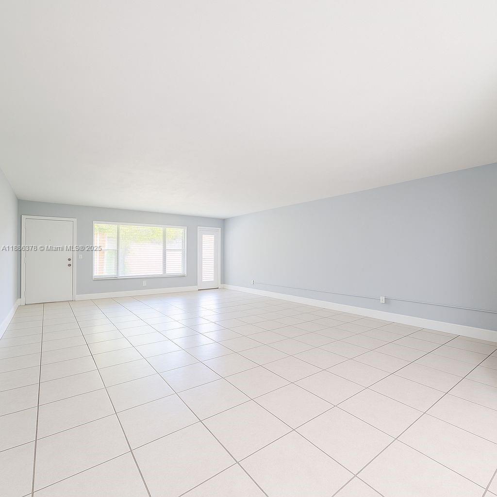 SUTTON HOUSE CONDO - Residential