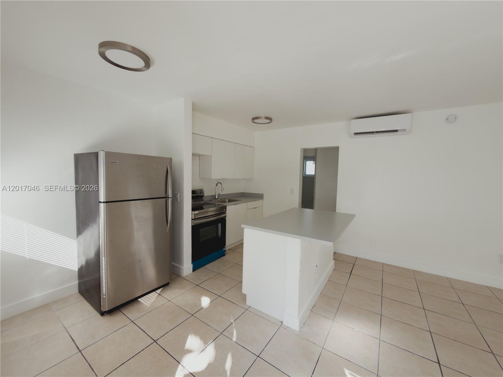 1989 N Glades Dr 2