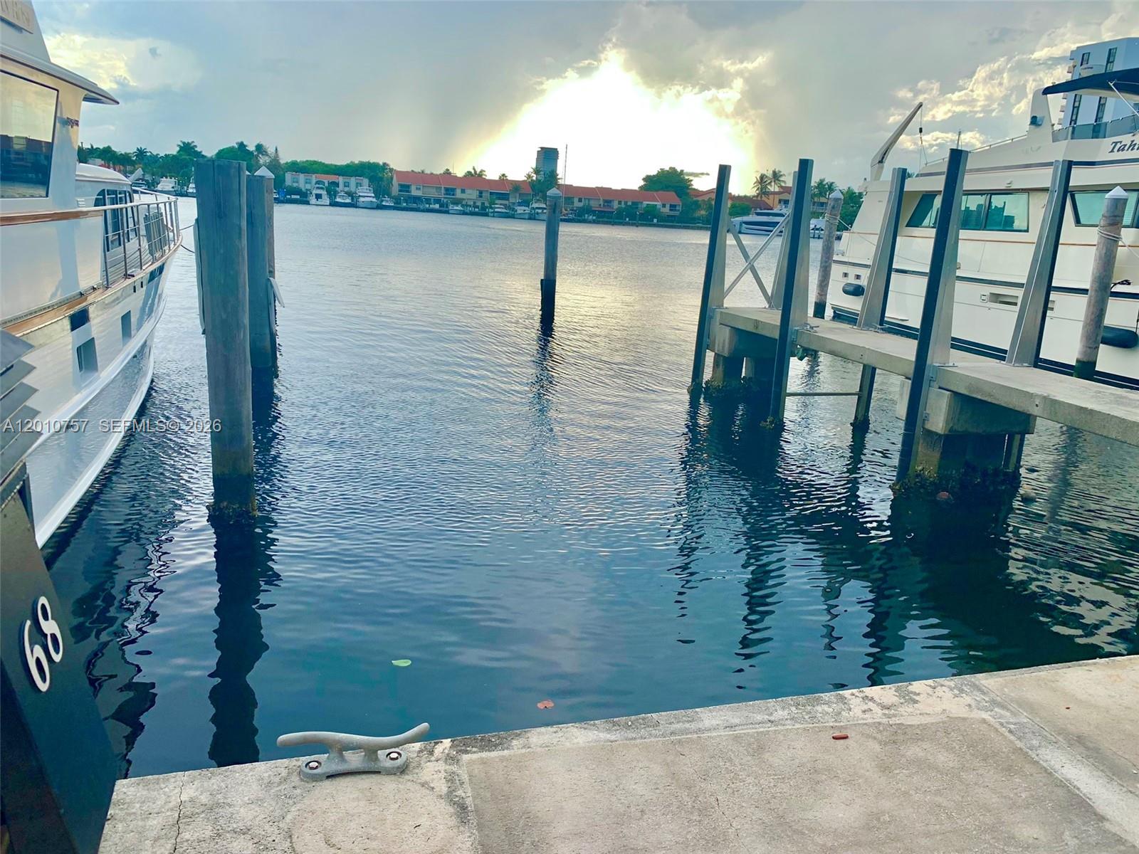 WATERWAYS MARINA CONDO - Land