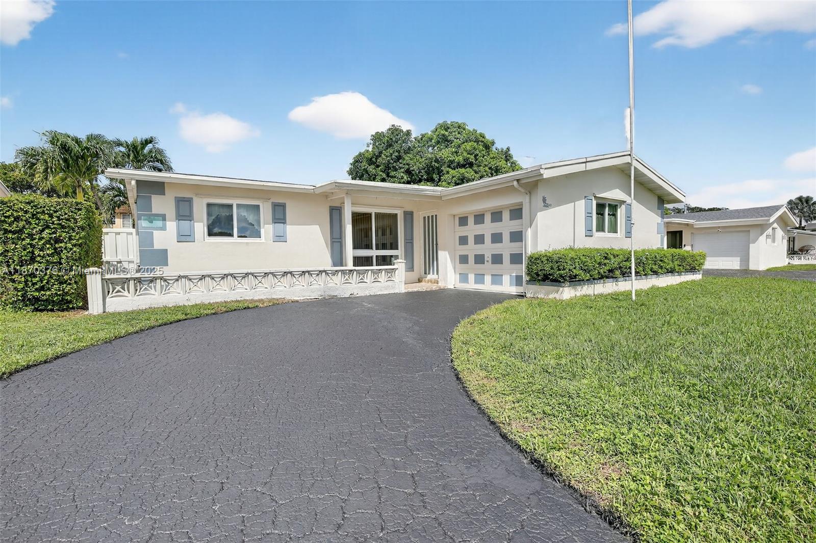 SUNRISE GOLF VILLAGE SEC - Residential