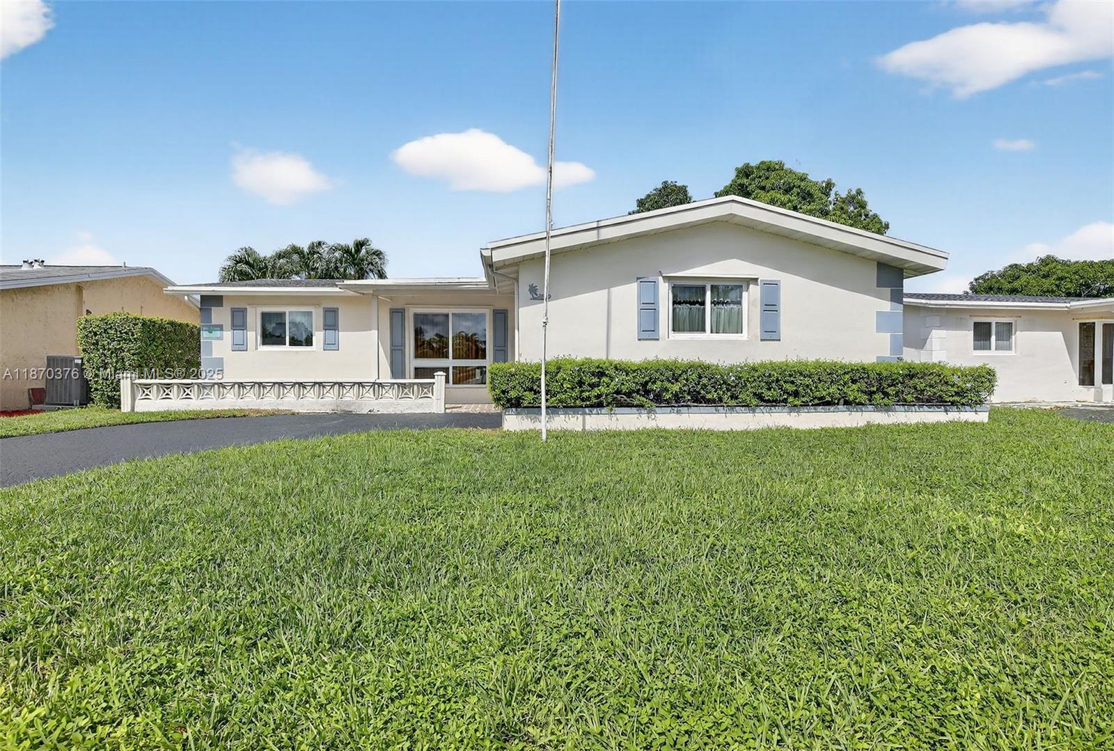 SUNRISE GOLF VILLAGE SEC - Residential