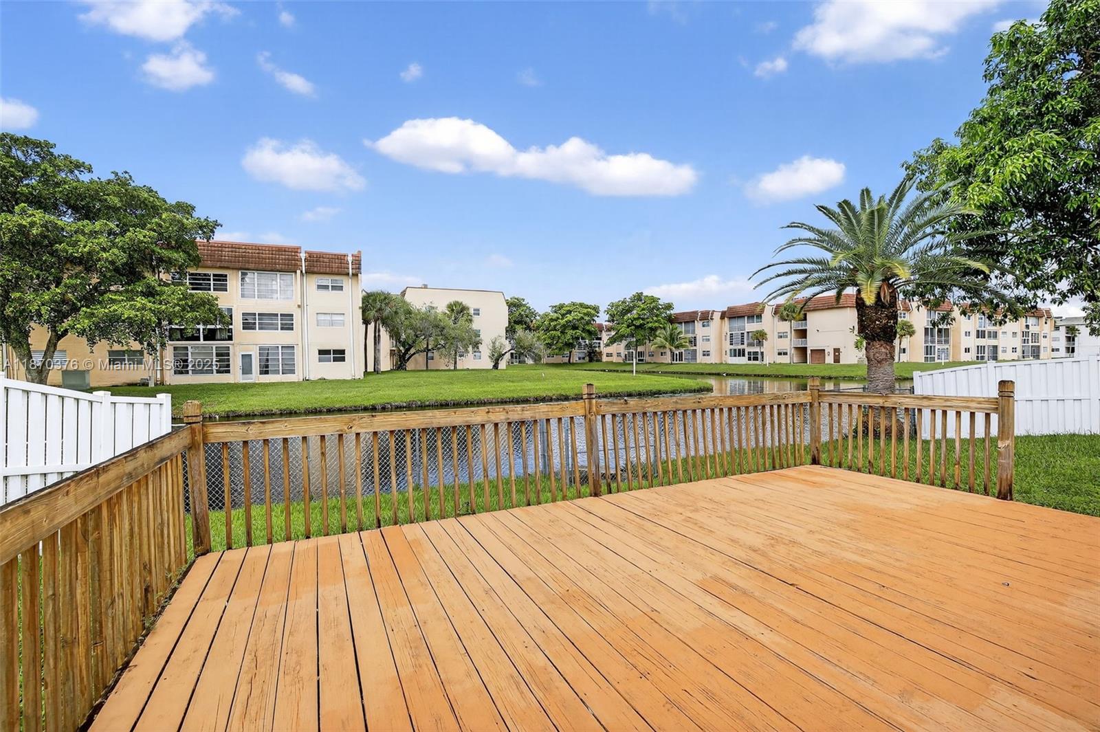 SUNRISE GOLF VILLAGE SEC - Residential