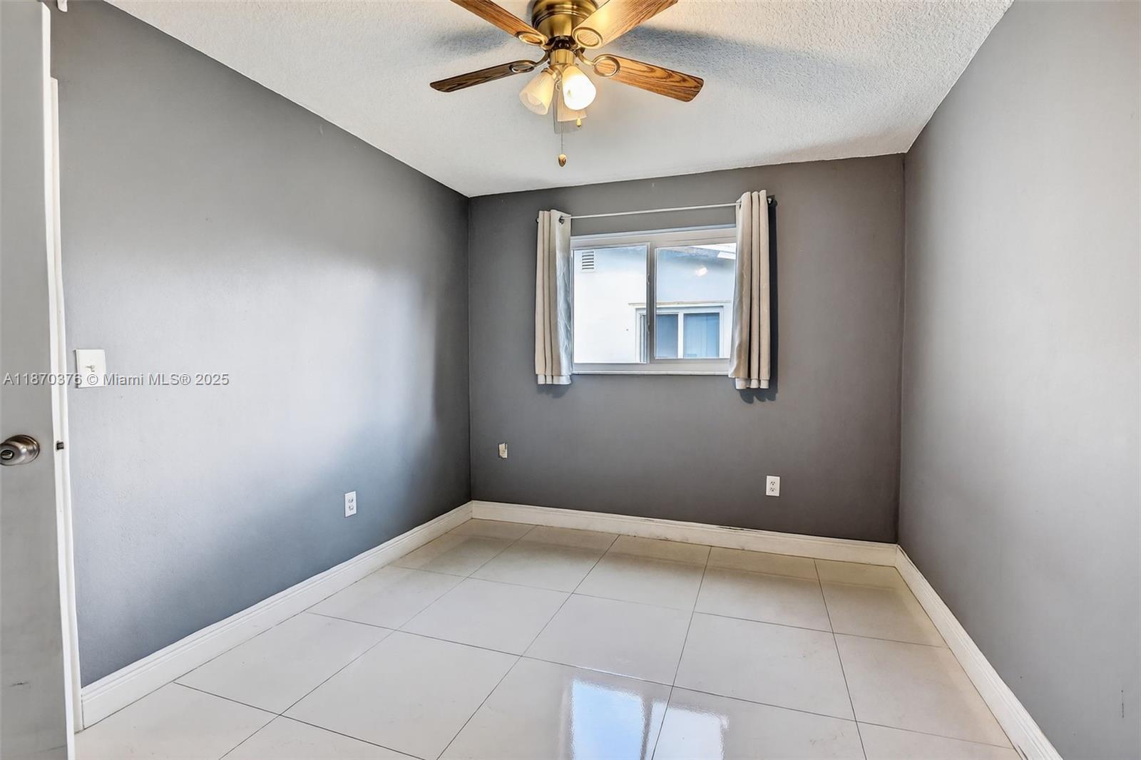 SUNRISE GOLF VILLAGE SEC - Residential