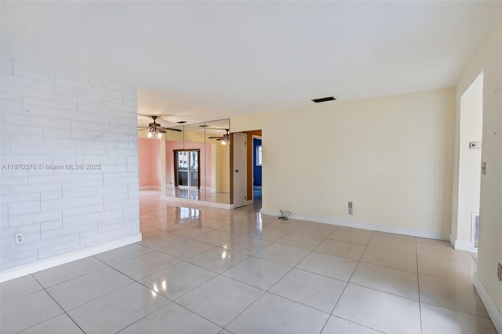 SUNRISE GOLF VILLAGE SEC - Residential