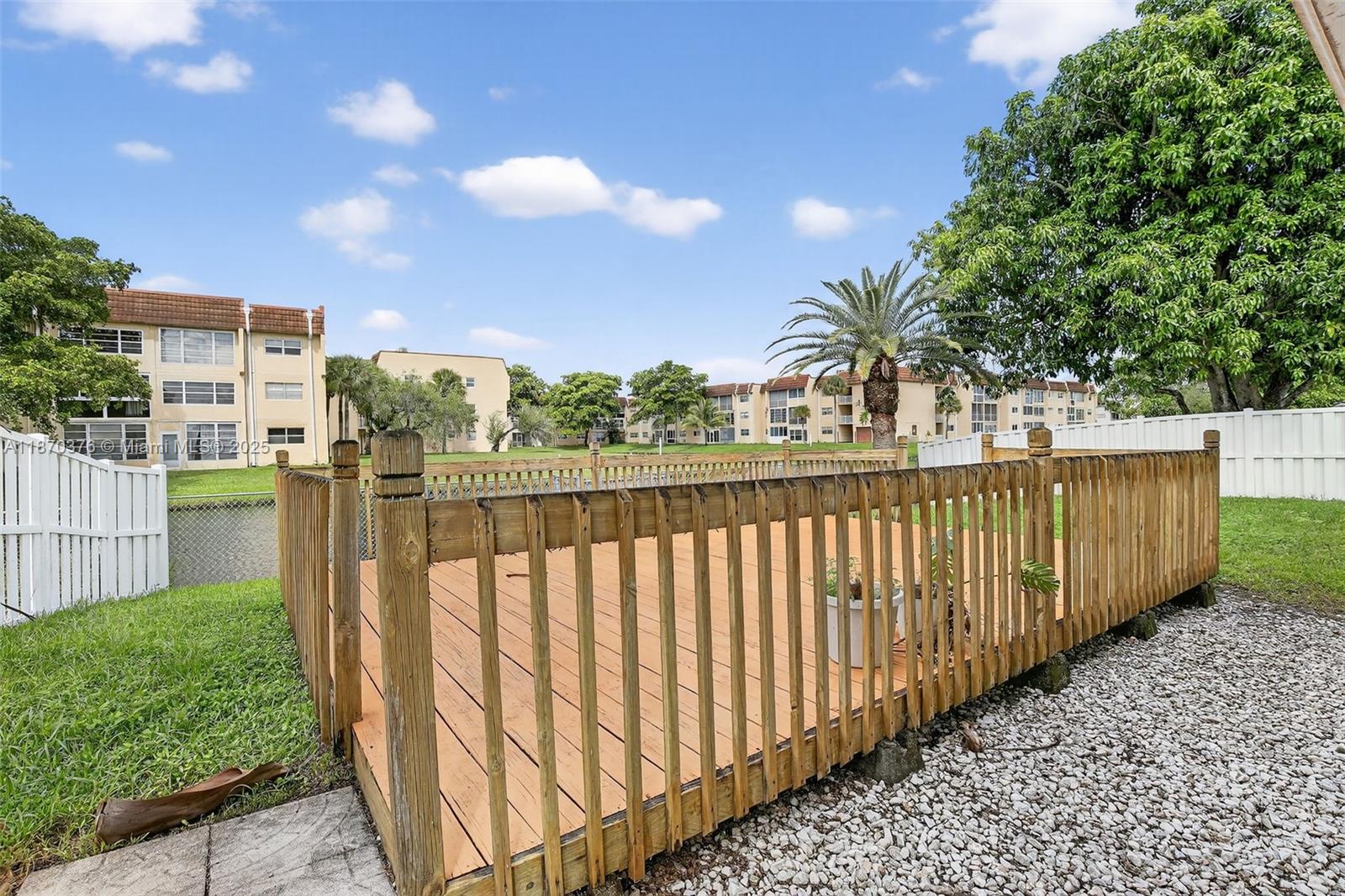 SUNRISE GOLF VILLAGE SEC - Residential