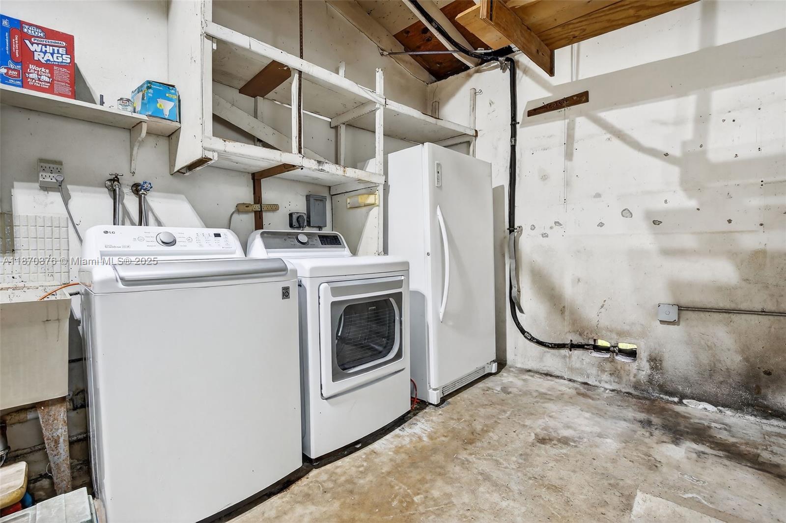 SUNRISE GOLF VILLAGE SEC - Residential