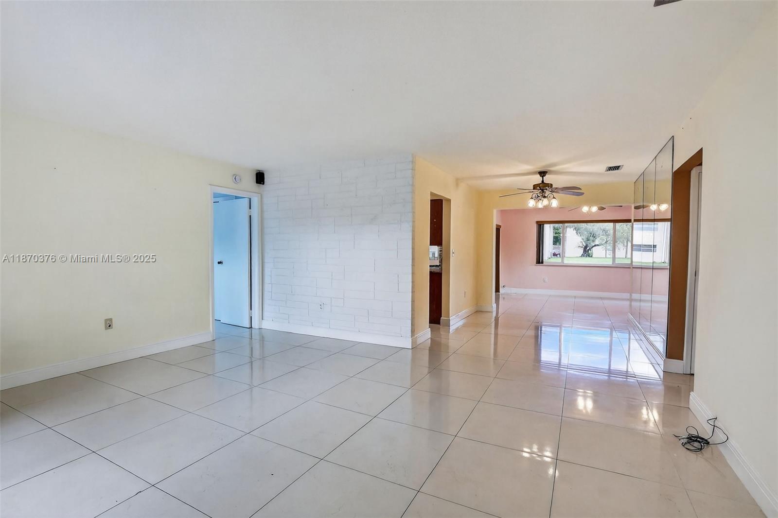 SUNRISE GOLF VILLAGE SEC - Residential