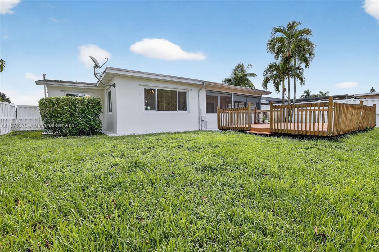 SUNRISE GOLF VILLAGE SEC - Residential