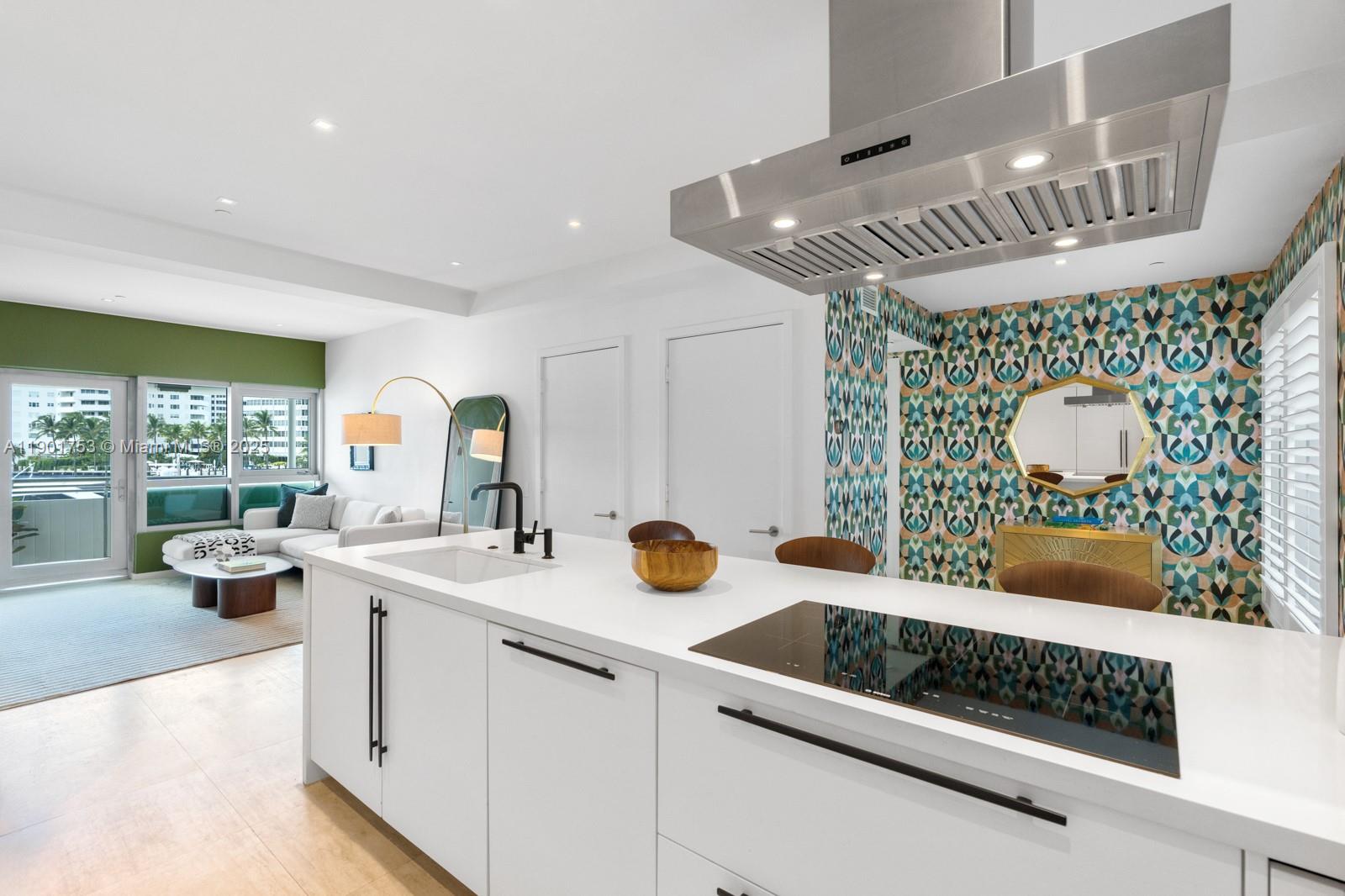 CAPRI SOUTH BEACH CONDO - Residential