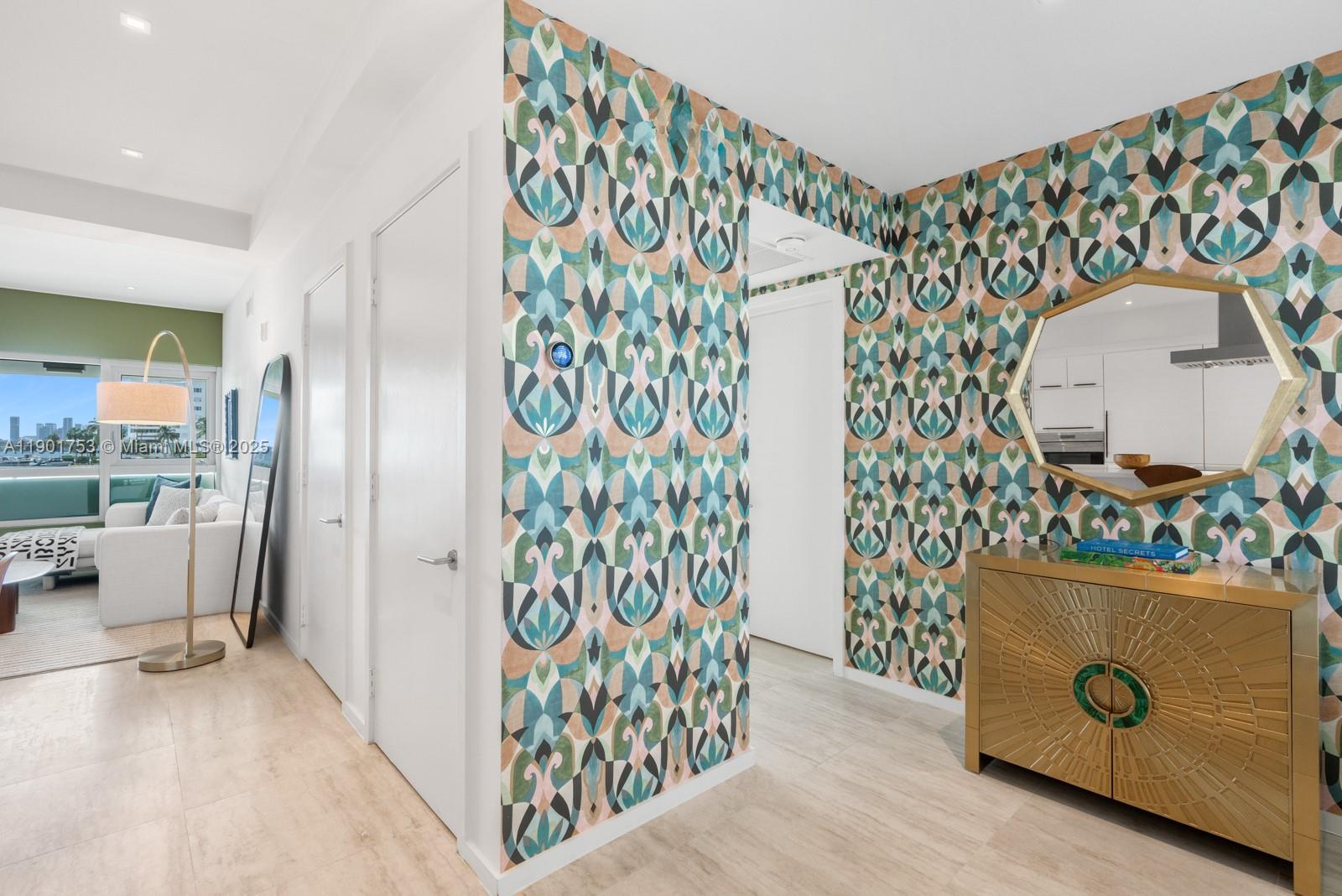 CAPRI SOUTH BEACH CONDO - Residential