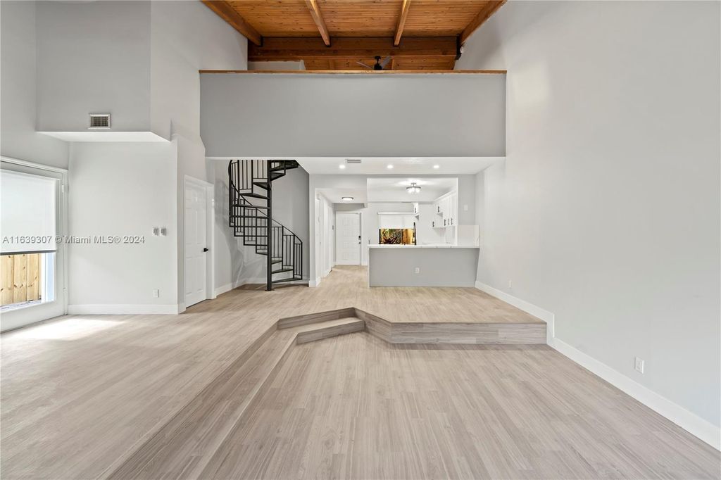 Photo of 1250 SE 2nd St #1250, Fort Lauderdale, FL 33301 (MLS # A11639307)