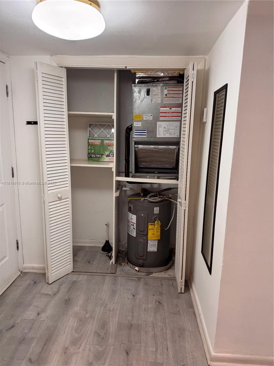 VISTA ALEGRE CONDO - Residential