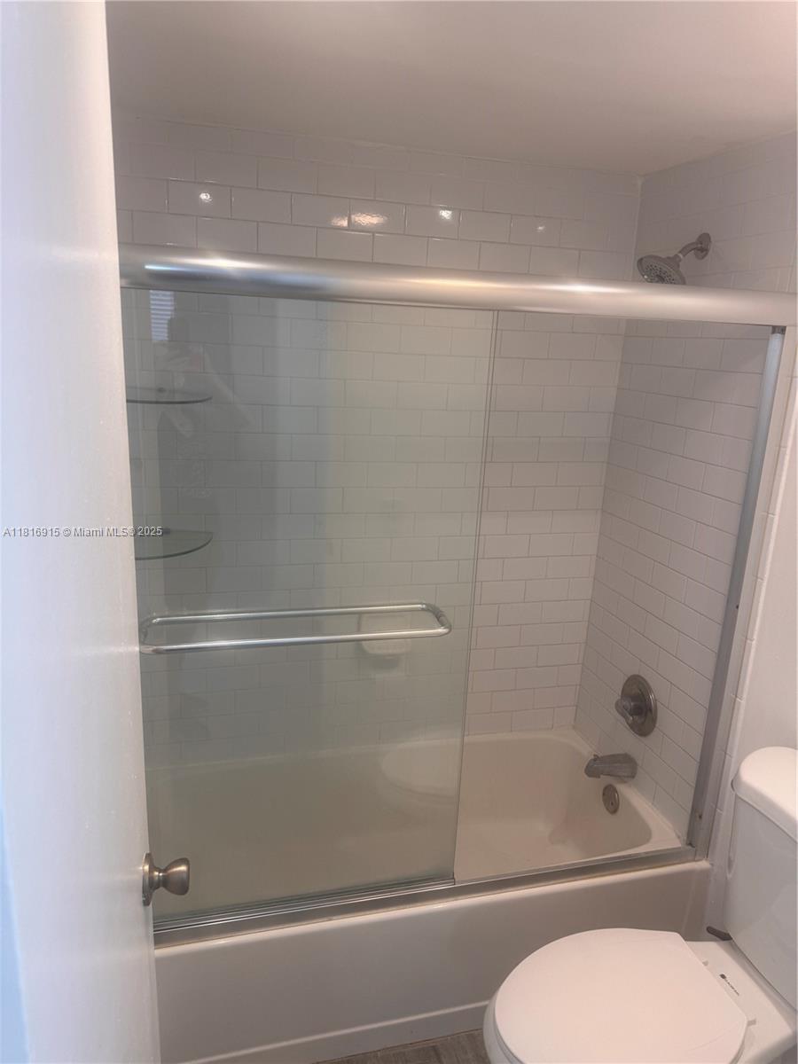 VISTA ALEGRE CONDO - Residential