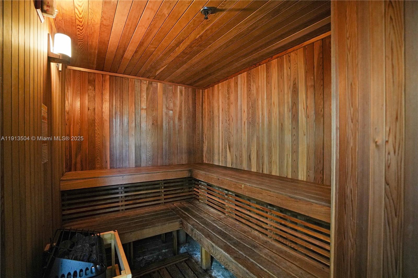 BAYVIEW PLAZA CONDO - Residential