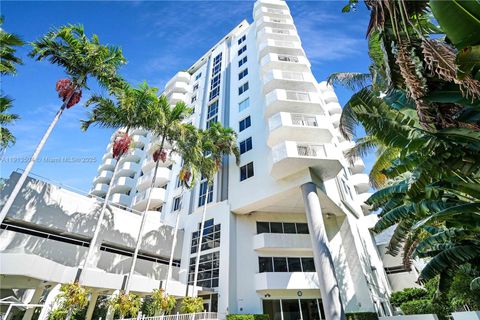 Photo of 1621 Bay Rd #606, Miami Beach, FL 33139 (MLS # A11913504)