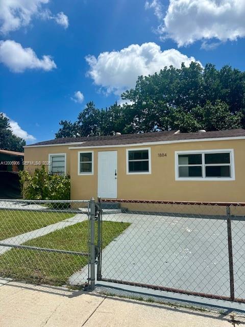 FLORAL PK 1ST AMD - Residential Lease