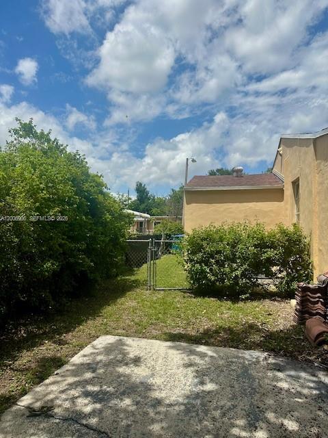 FLORAL PK 1ST AMD - Residential Lease