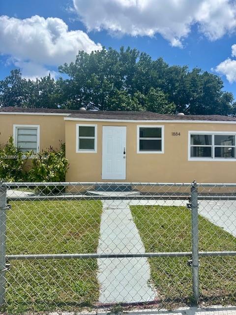 FLORAL PK 1ST AMD - Residential Lease