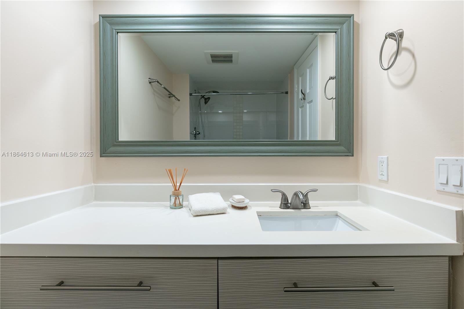 VILLA DORADA CONDO NO 1 - Residential