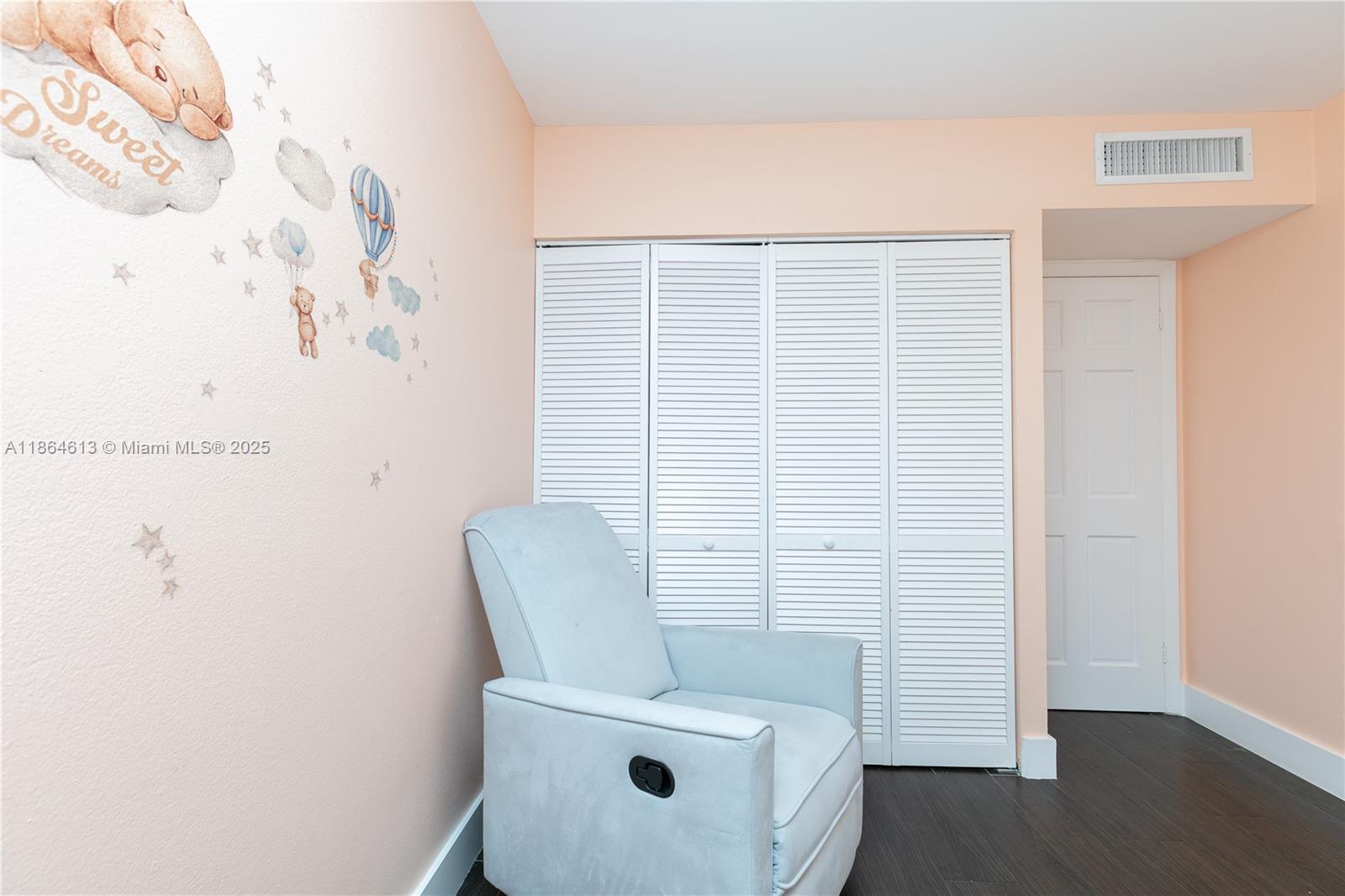 VILLA DORADA CONDO NO 1 - Residential