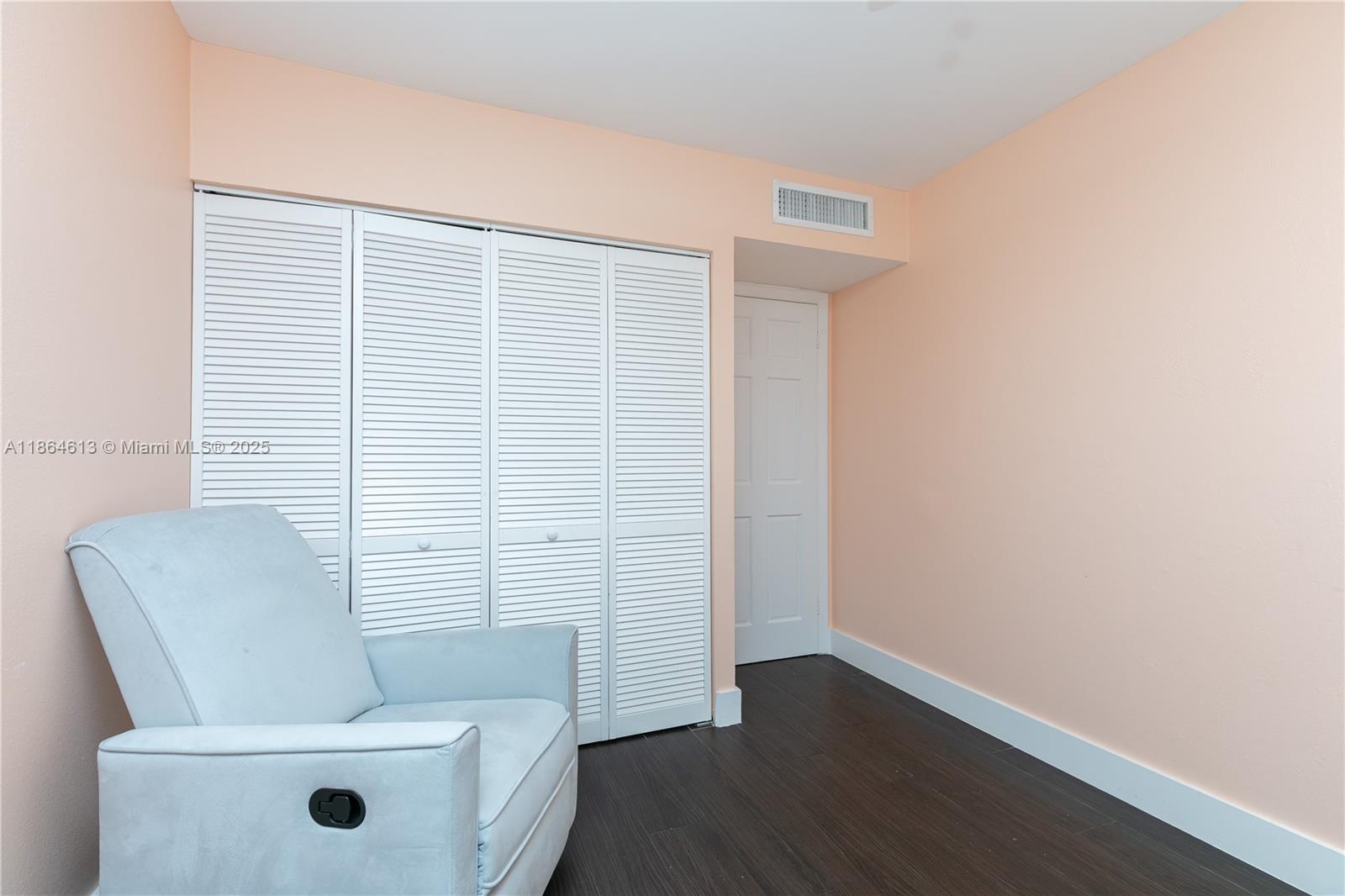 VILLA DORADA CONDO NO 1 - Residential