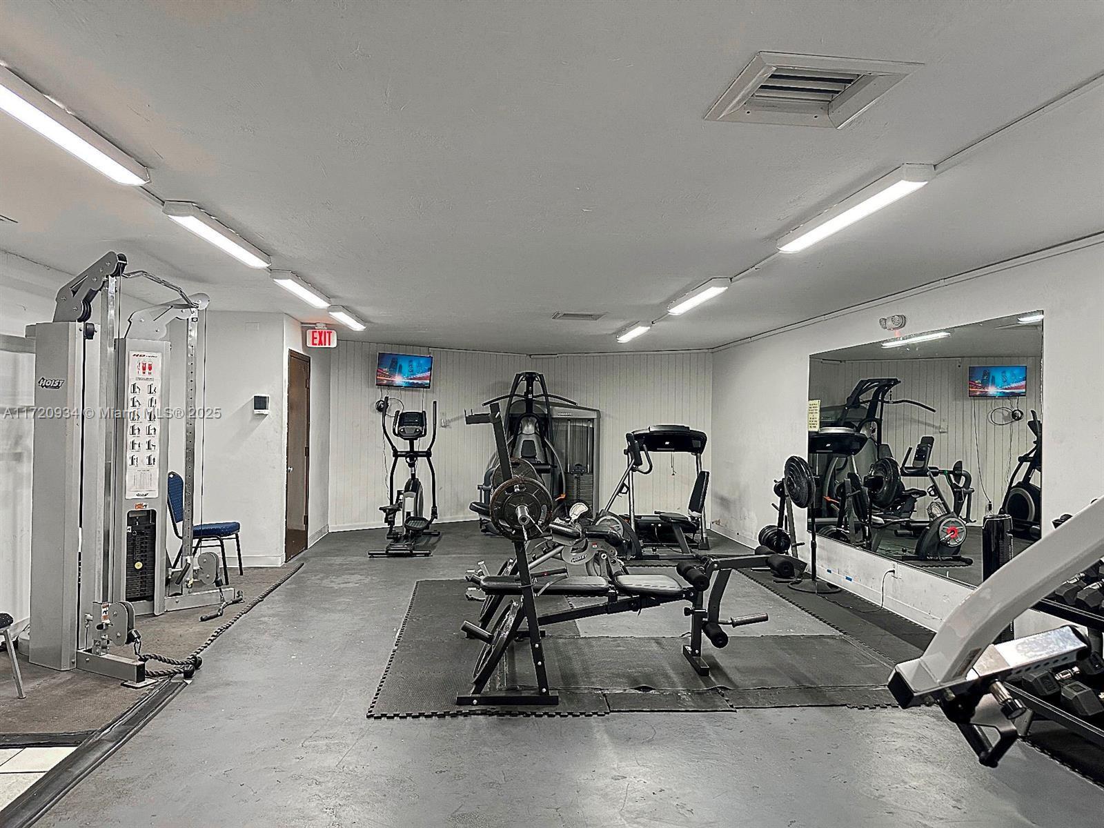 ROYAL PARK CONDO - Residential