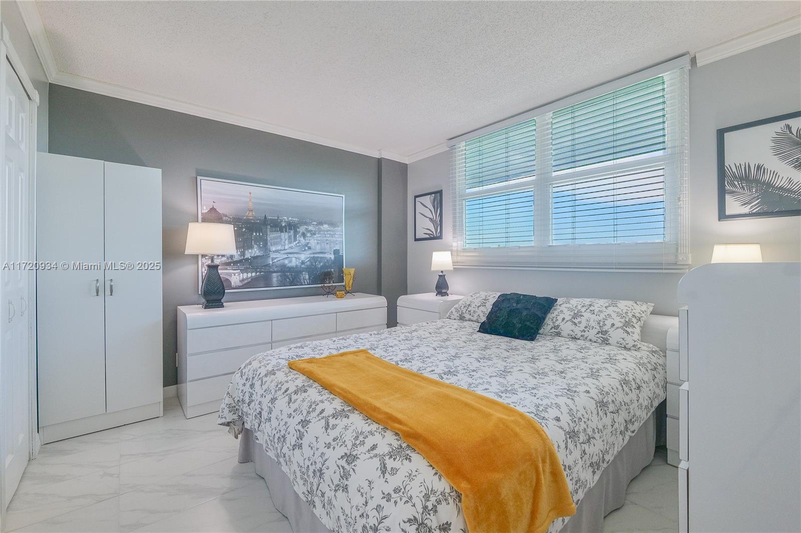 ROYAL PARK CONDO - Residential