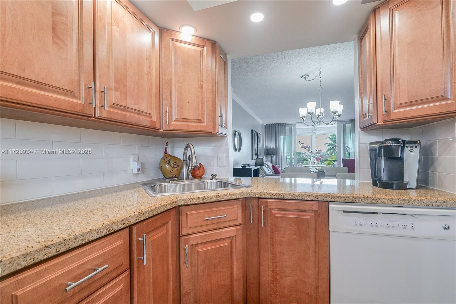 ROYAL PARK CONDO - Residential