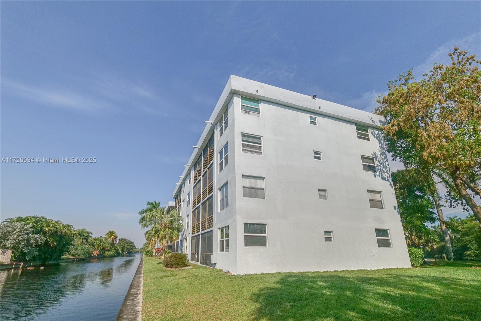 ROYAL PARK CONDO - Residential