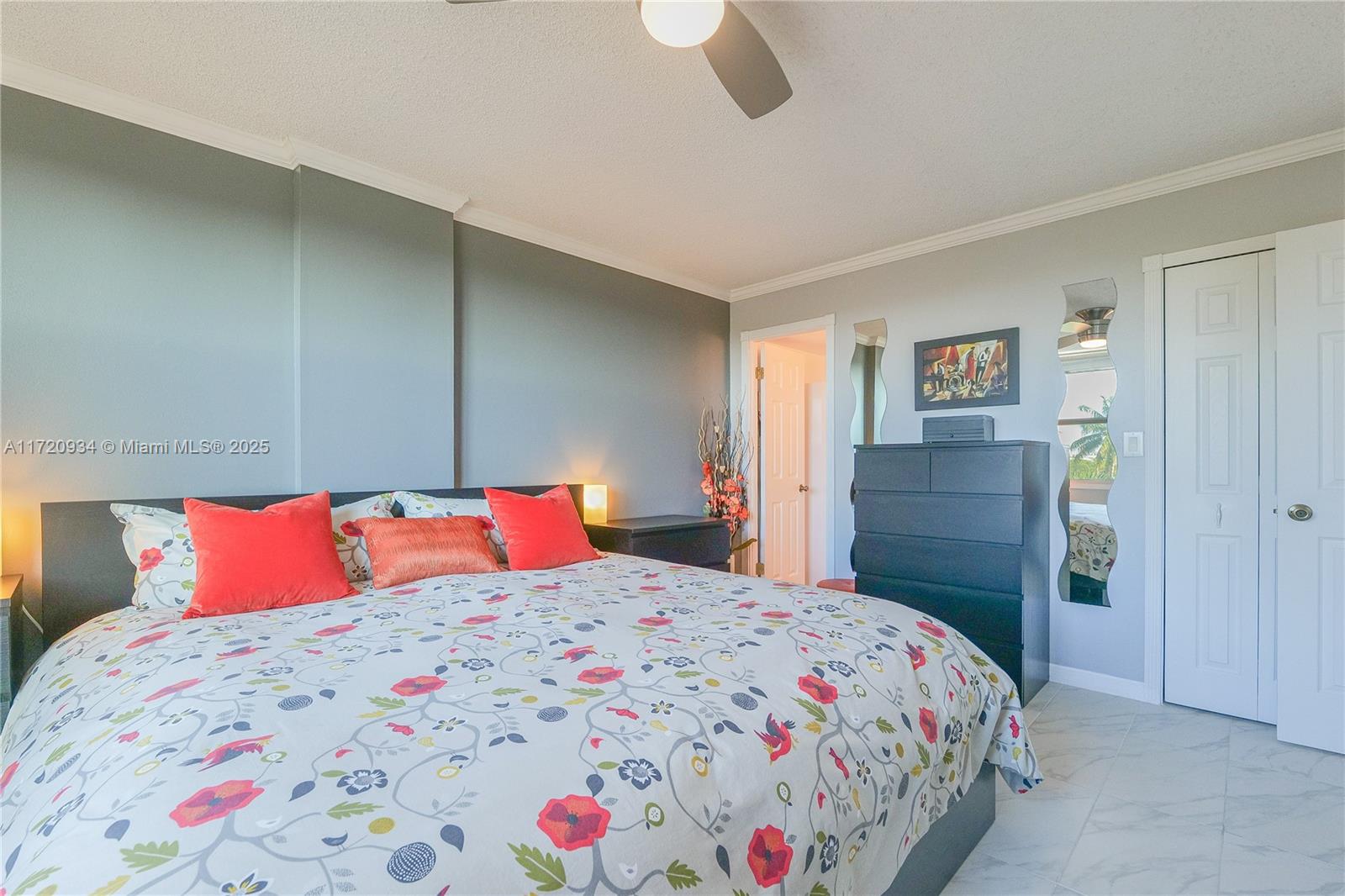 ROYAL PARK CONDO - Residential