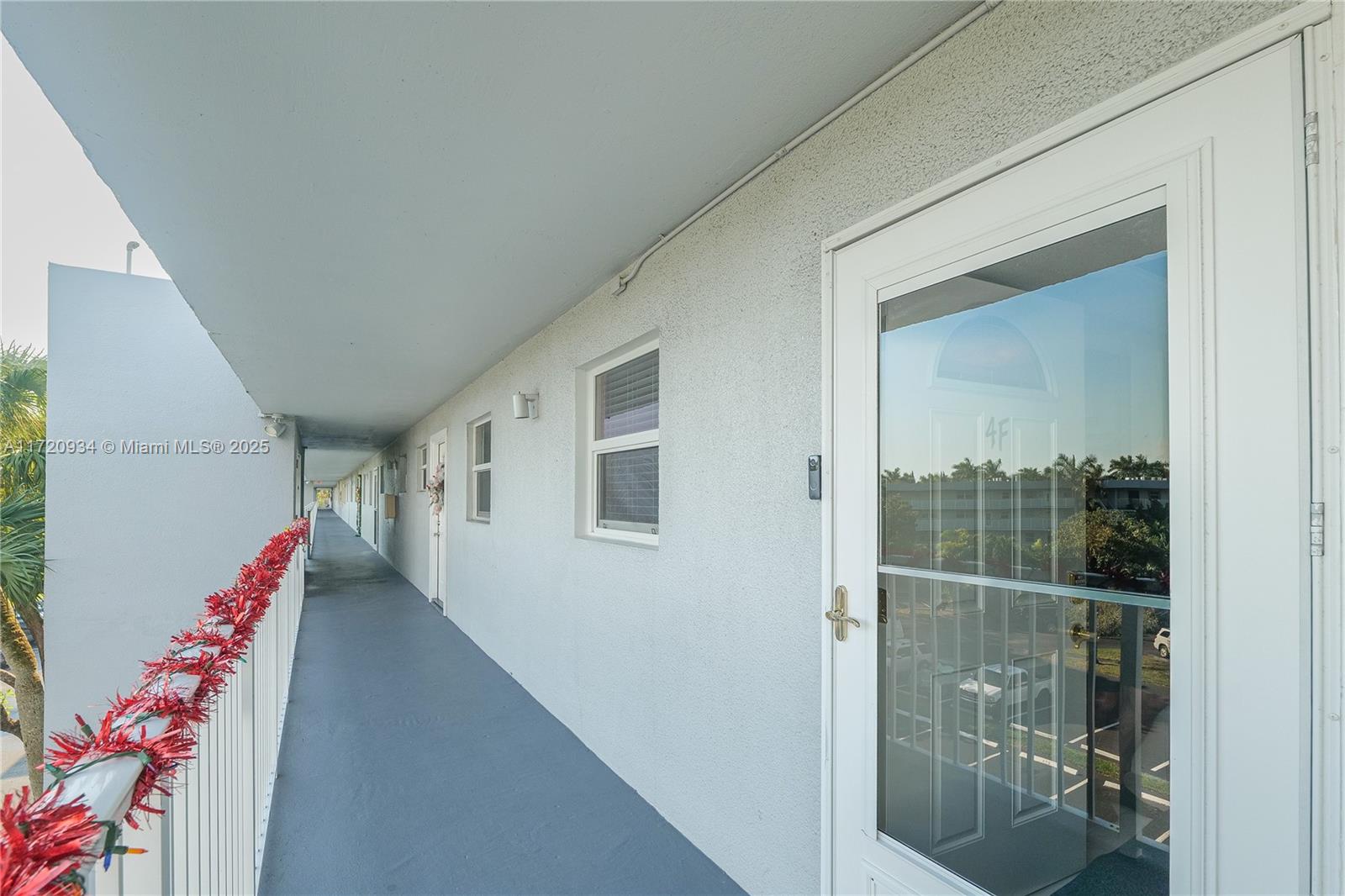 ROYAL PARK CONDO - Residential