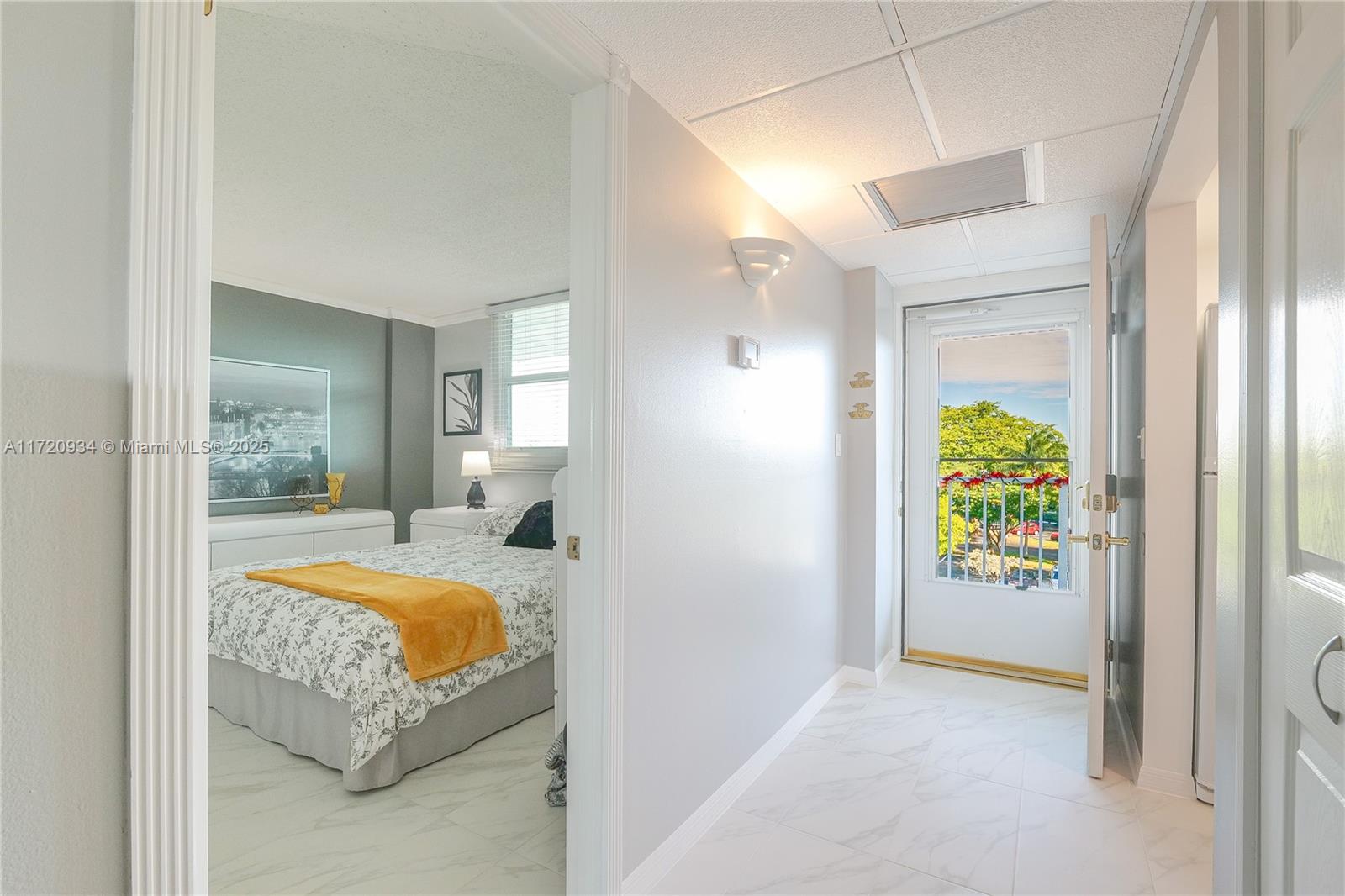 ROYAL PARK CONDO - Residential