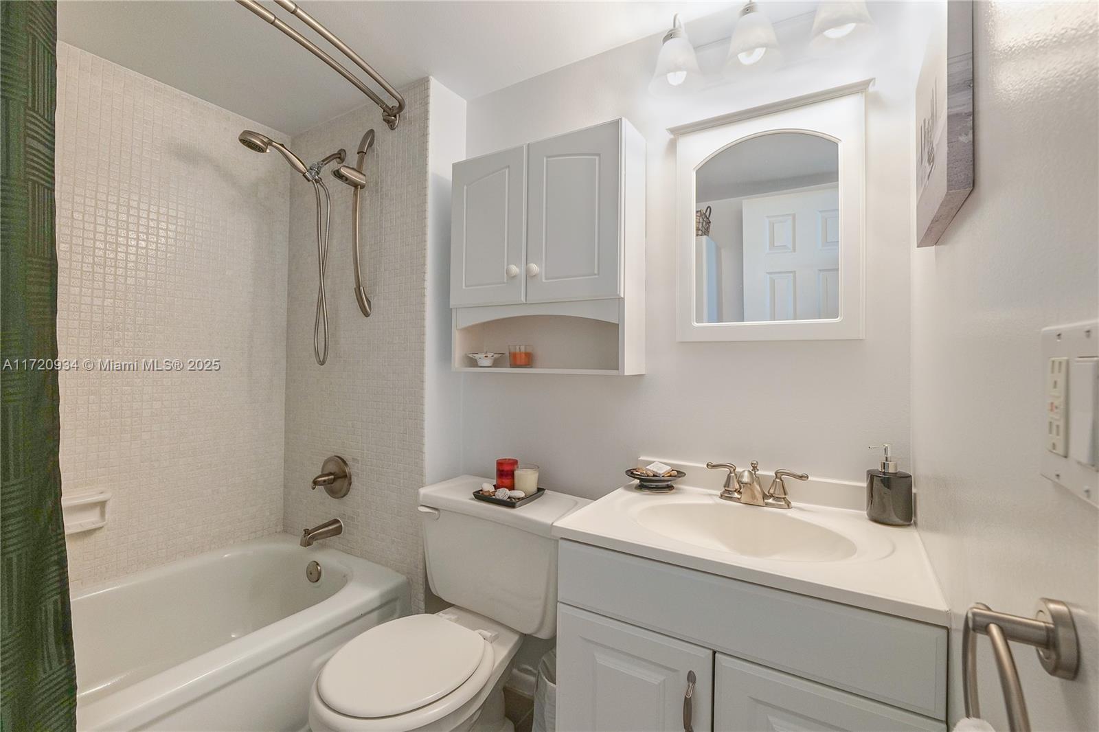 ROYAL PARK CONDO - Residential