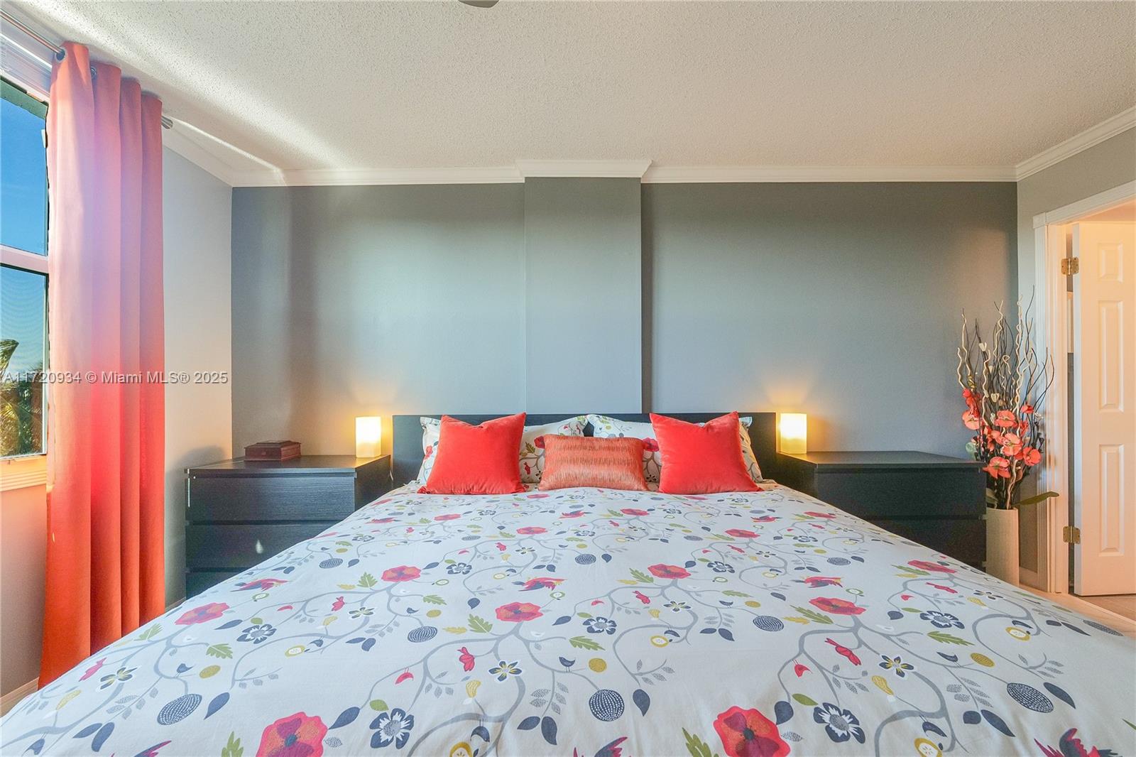 ROYAL PARK CONDO - Residential