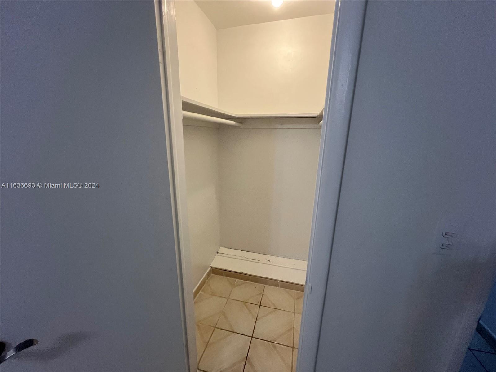 HIALEAH 2ND STUDIO ADDN - Residential Lease