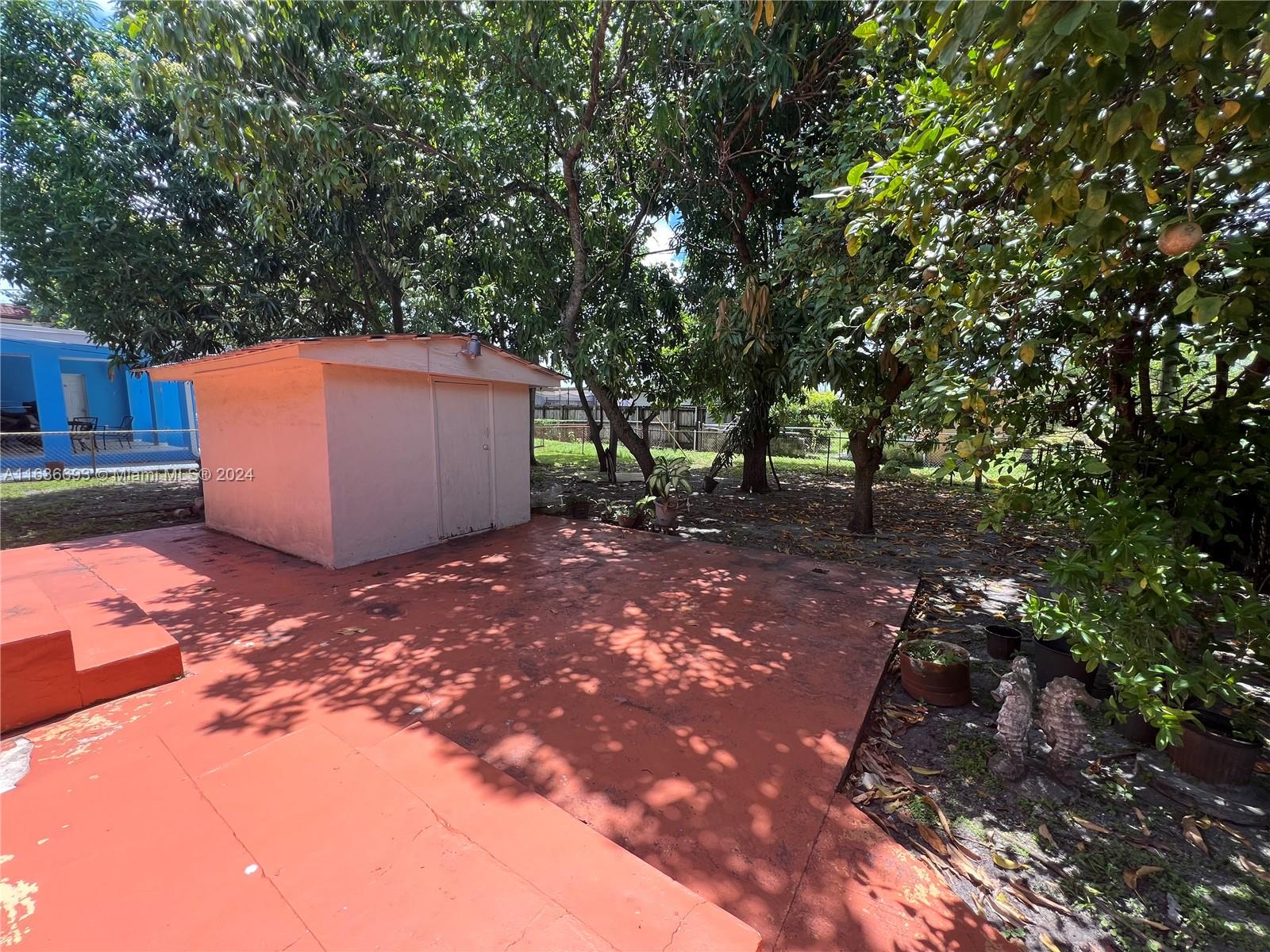 HIALEAH 2ND STUDIO ADDN - Residential Lease