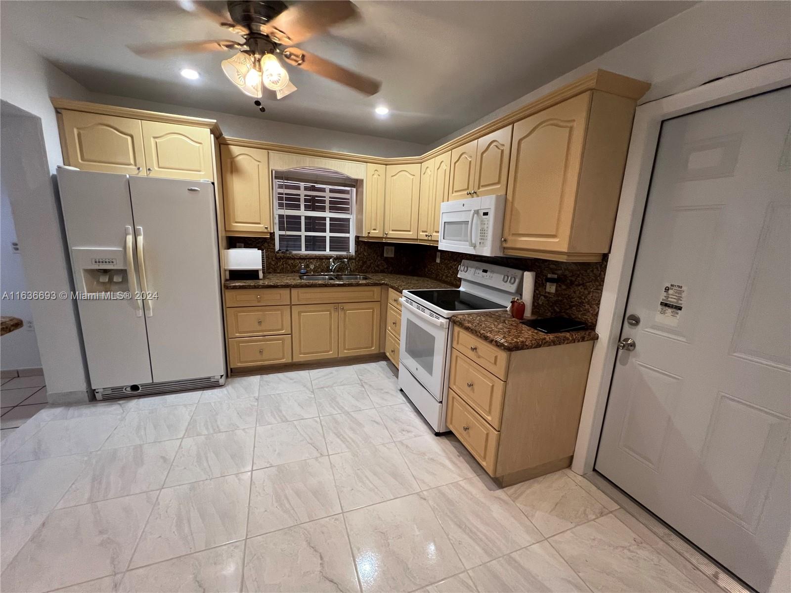 HIALEAH 2ND STUDIO ADDN - Residential Lease
