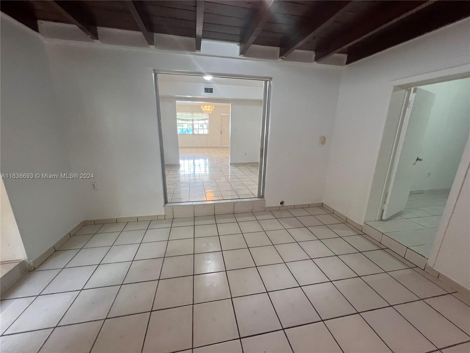 HIALEAH 2ND STUDIO ADDN - Residential Lease