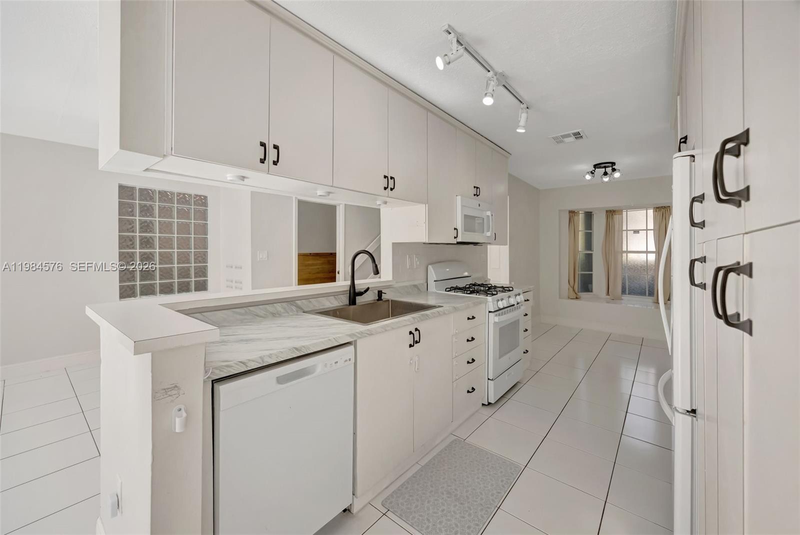 JASMINE AT THE HAMMOCKS 1 - Residential