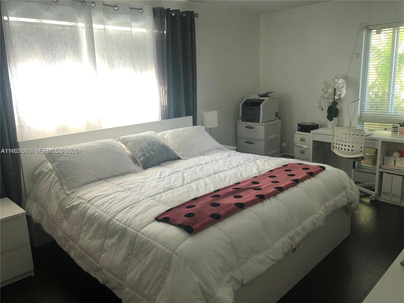 9971 W Bay Harbor Dr 101