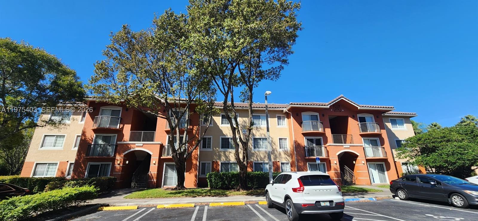 GRAND ISLES CONDO - Residential Lease