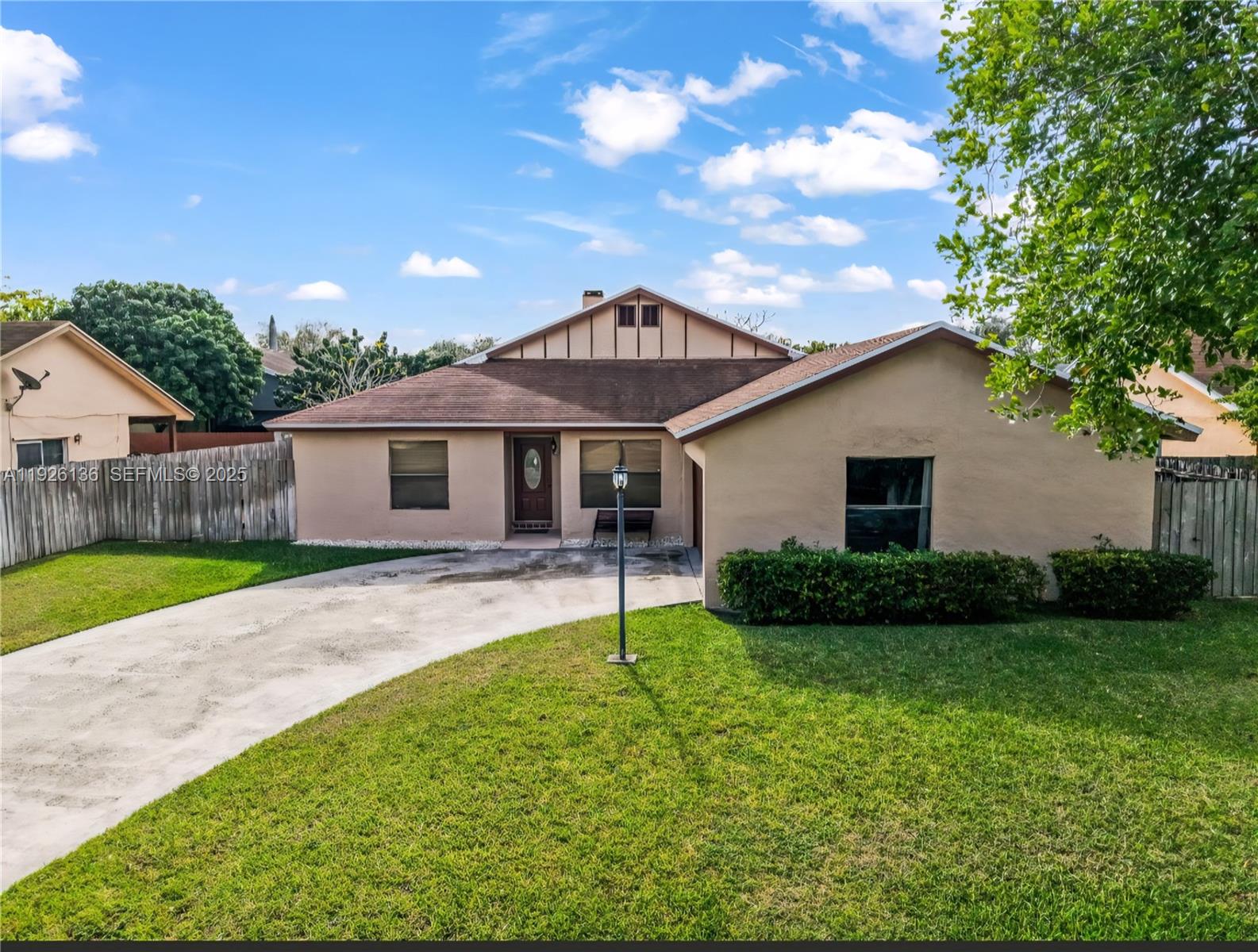 CORAL WOODS - Residential