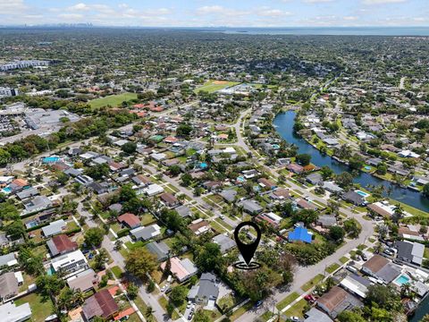 18710 Belmont Dr Cutler Bay FL 33157