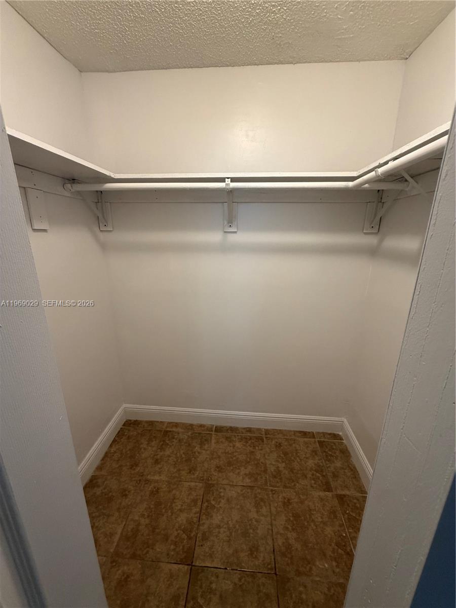 AVONDALE - Residential Income